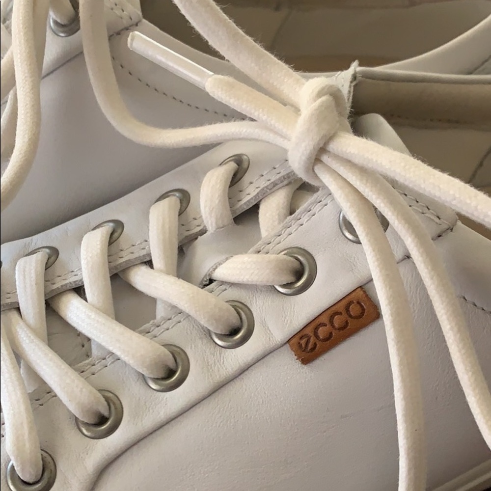 Women’s Ecco sneaker sz 10